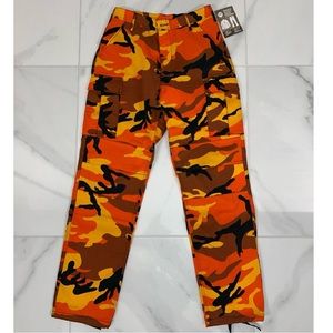 Zumiez orange camo cargo pants